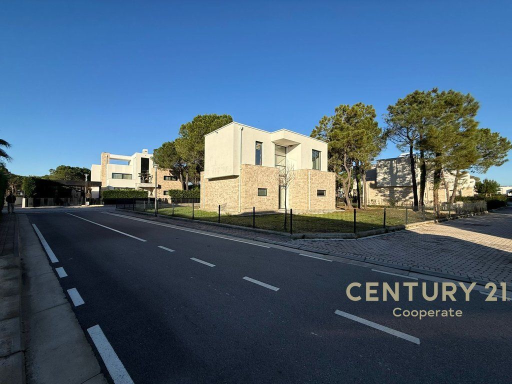 SHESIM VILE NE SAN PIETRO 1,200,000 €