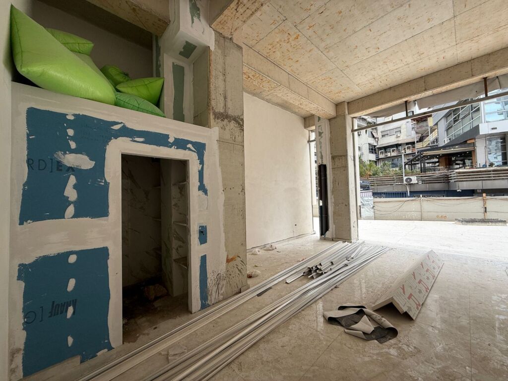 AMBIENT BIZNESI PER QIRA ~ ZOGU I ZI