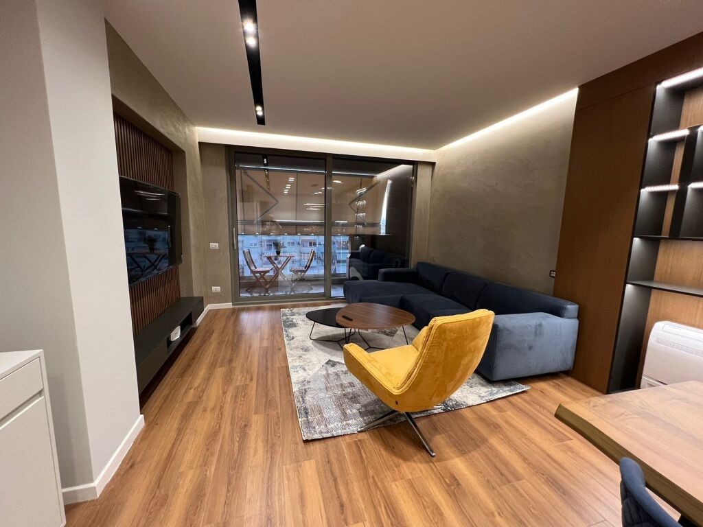 Super Apartament me qira te Fakulteti Juridik