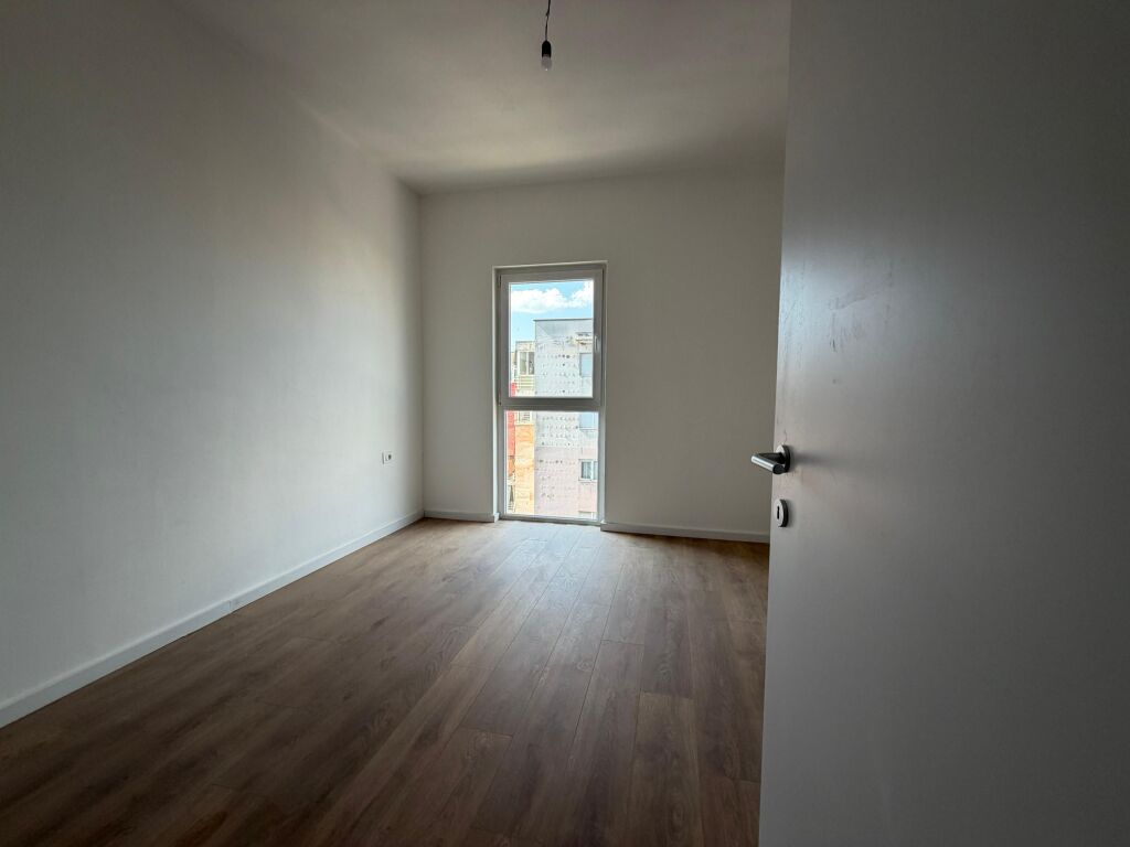 Shitet apartament 2+1 Tirana New Entry