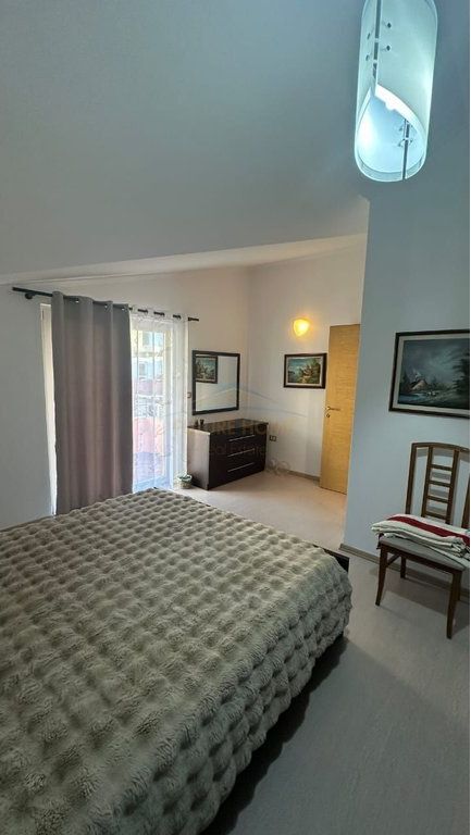 Qera, Apartament 3+1+ Post Parkimi, Rruga Bill Klinton, Tirane