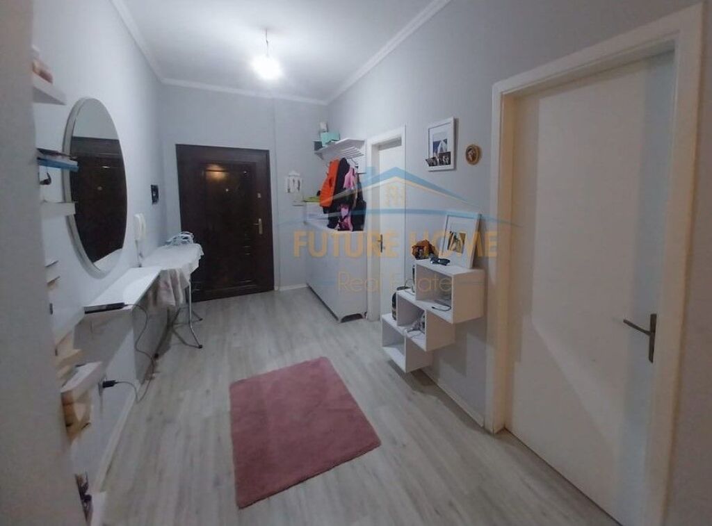 Shitet Apartament 1+1 , Yzberisht