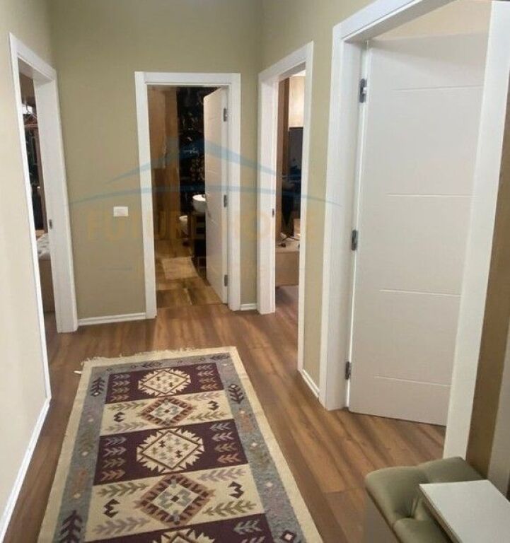 Qera , Apartament 2+1+2 , Rruga Riza Cerova