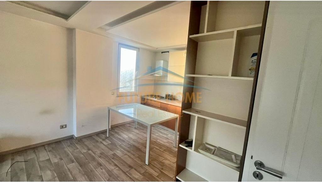 🏠 Jepet me Qera 2+1+2 i Bollshëm te Unaza e Re! 📍