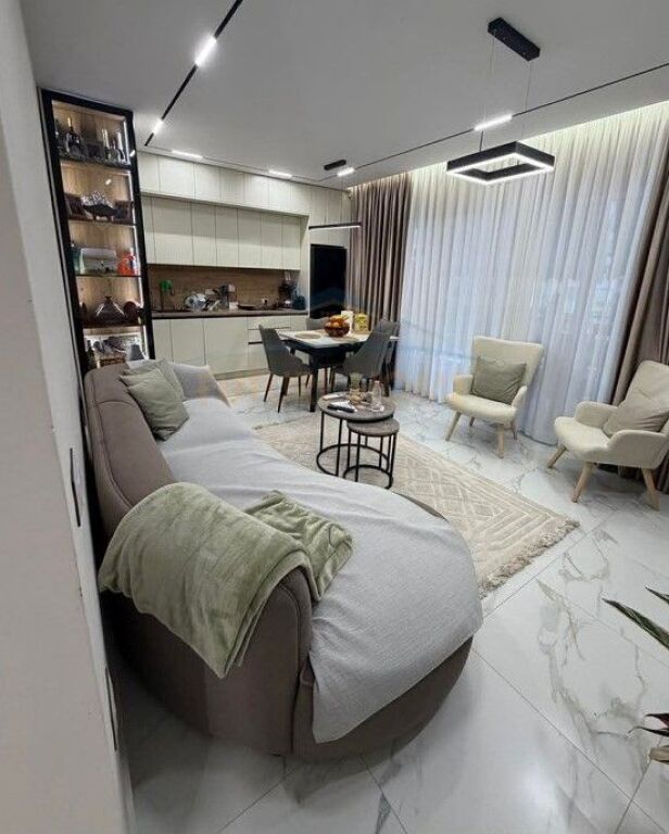 Qera, Apartament 2+1+2, Yzberisht