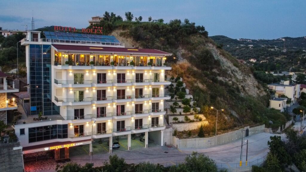 🌟 Hotel – Ekskluziv në Qendër të Vlorës për Qira! 🌟