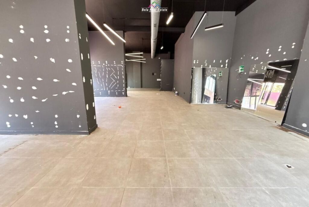 Negozio In Affitto In Via Barrikadave ( ID BD21825) Tirana