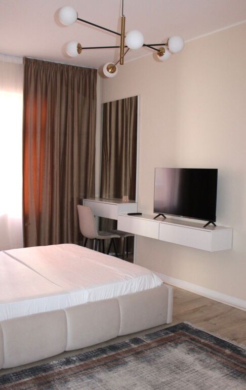 APARTAMENT 2+1 RER QIRA NE BLLOK TE KAFE ROMA