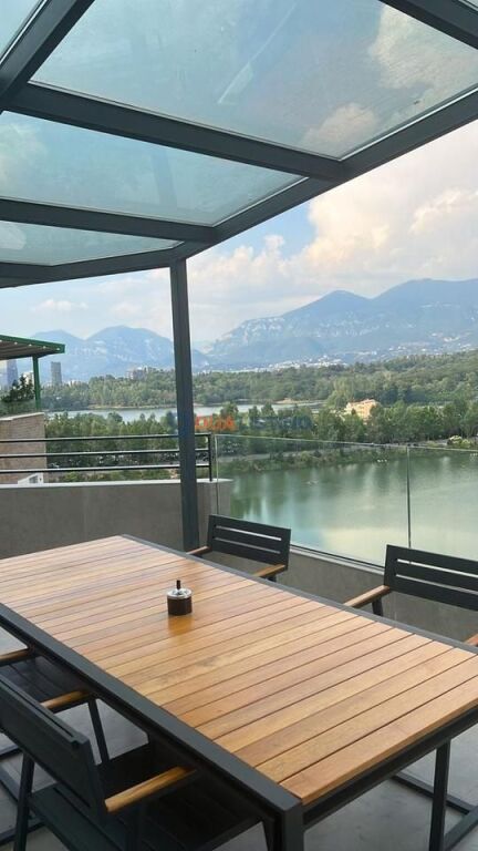 Penthouse 2+1+3 per qira ,Liqeni i thate!