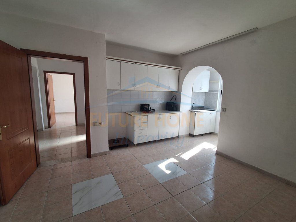 Qera, Apartament 1+1, Ali Demi, Tiranë.