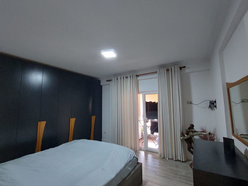 Apartament 3+1+2 me qera tek Selvia
