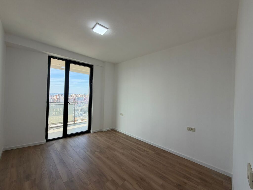 🏢 Jepet me Qera Apartament 1+1 – Golden Tower, Mine Peza