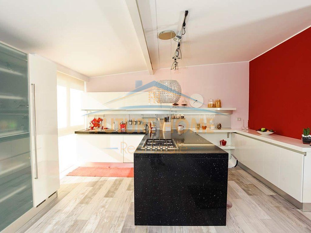 Shitet, Apartament 2+1+2, Liqeni i Thate