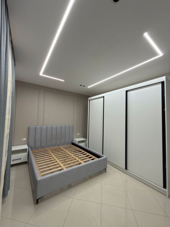 Jepet me qera apartament 1+1, totalisht i mobiluar.