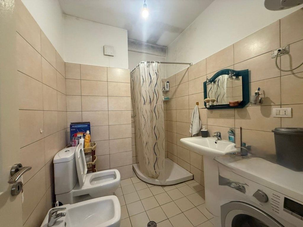 Shitet apartament 2+1 në Yzberisht!  ME HIPOTEKE