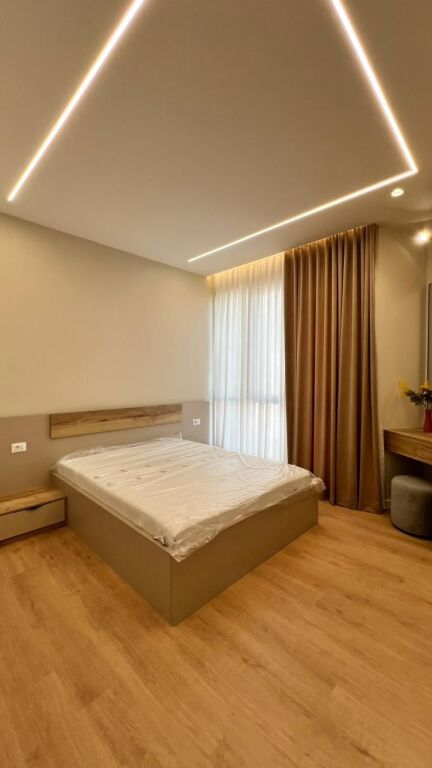 Vile 3 kateshe me qera tek Liqeni i Thate