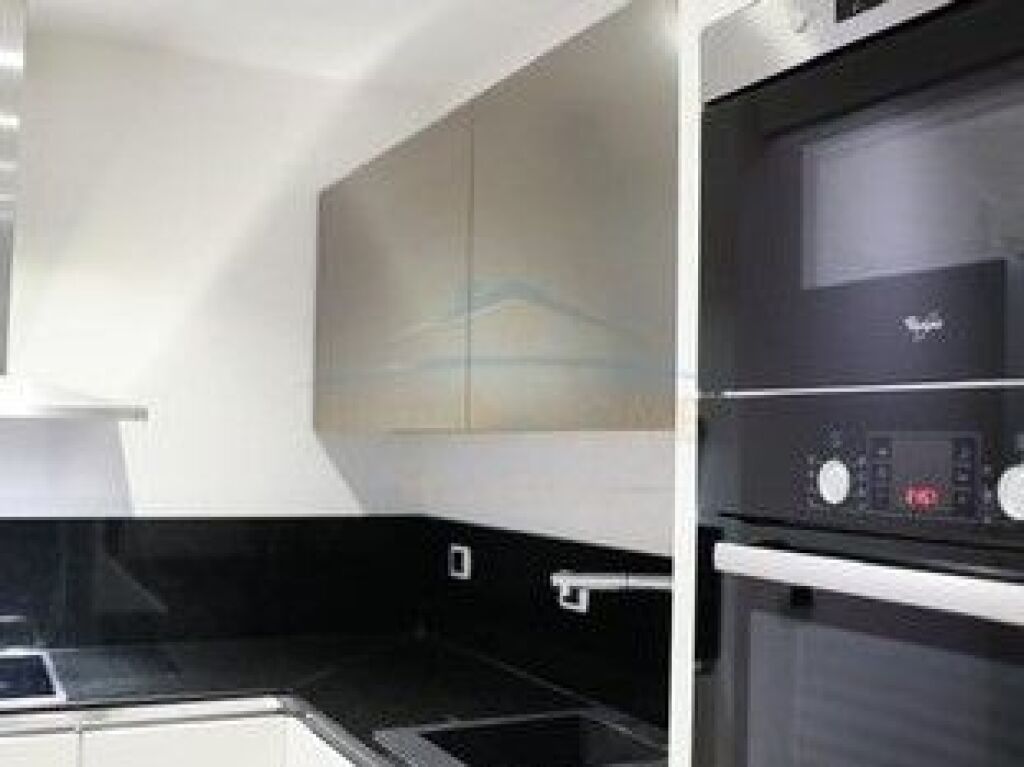 Shitet, Apartament 2+1+2, Selvia, Tiranë.