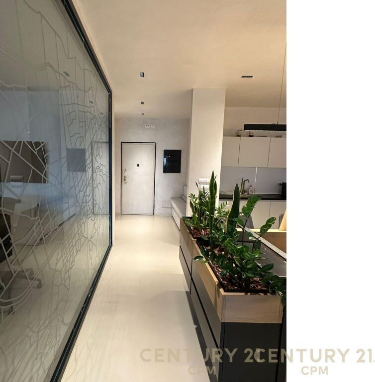 Ufficio Moderno in Vendita – Ish-Bllok, Tirana