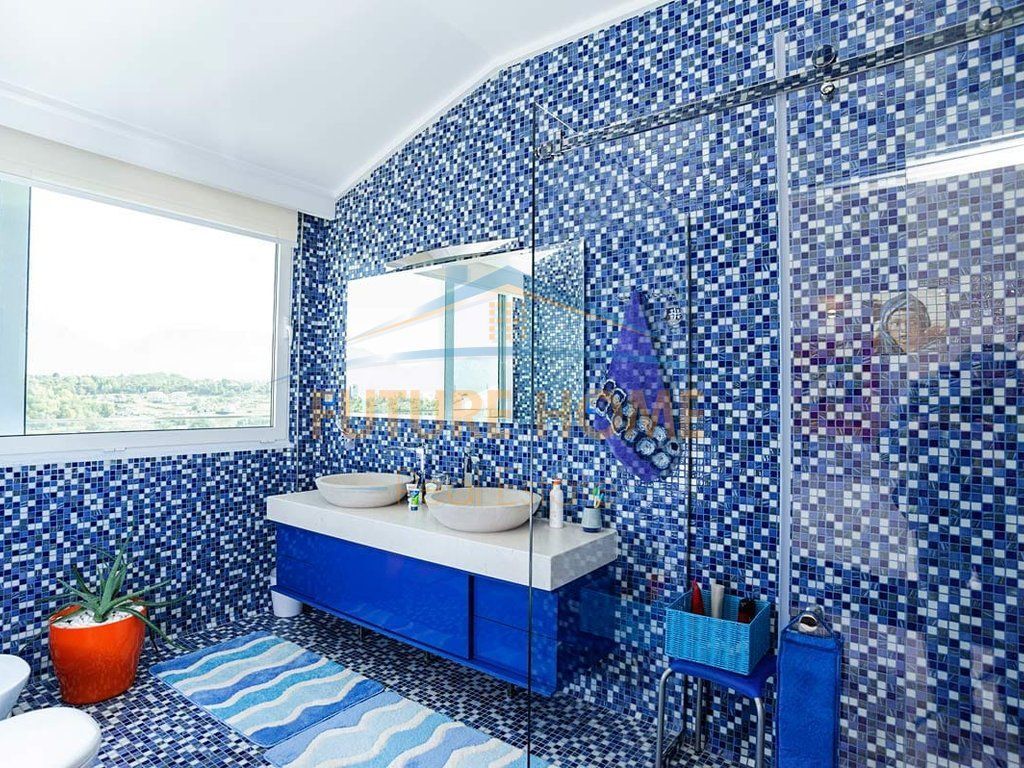 Shitet apartament 2+1+2 Liqeni i Thate