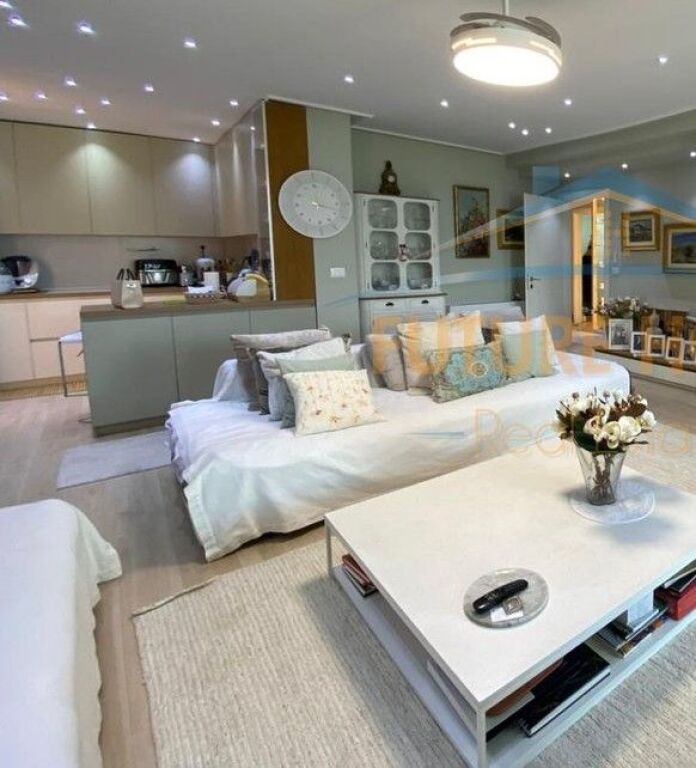 Shitet, Apartament 3+1+3, Liqeni i Thate