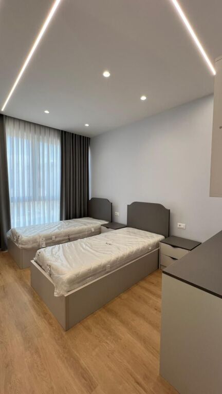 Vile 3 kateshe me qera tek Liqeni i Thate