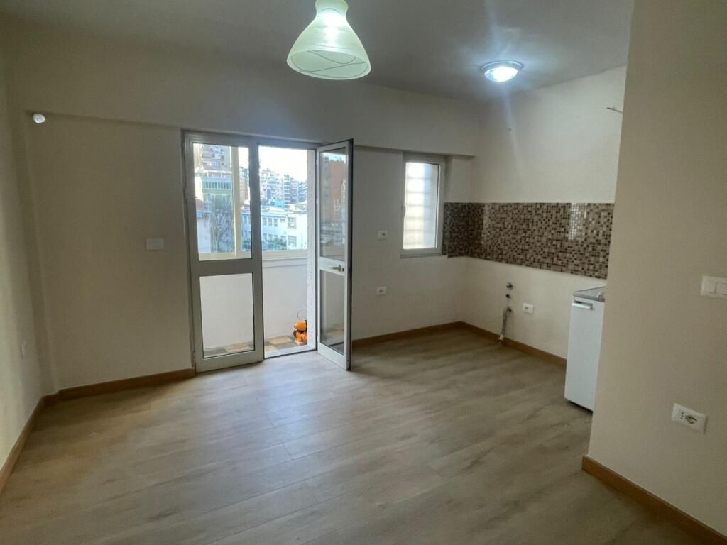 Ambient Biznesi me Qira tek Pazari i Ri