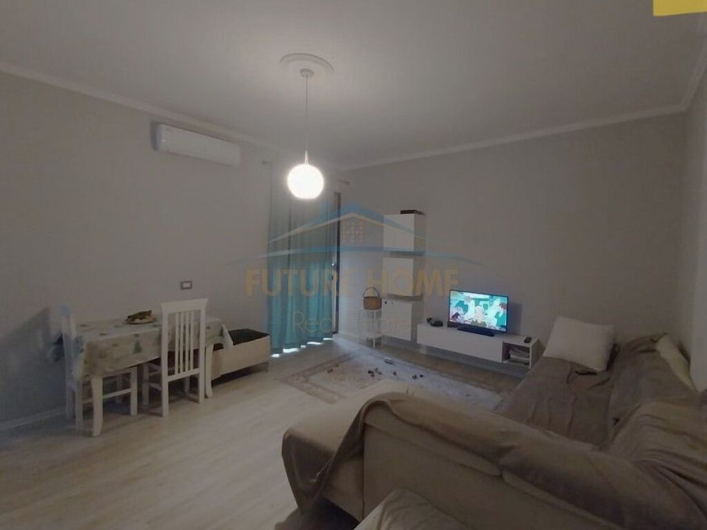 Shitet Apartament 1+1 , Yzberisht, Tirane.