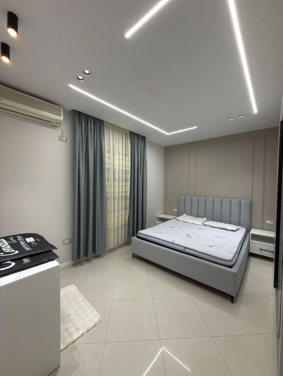 Jepet me qera apartament 1+1, totalisht i mobiluar.