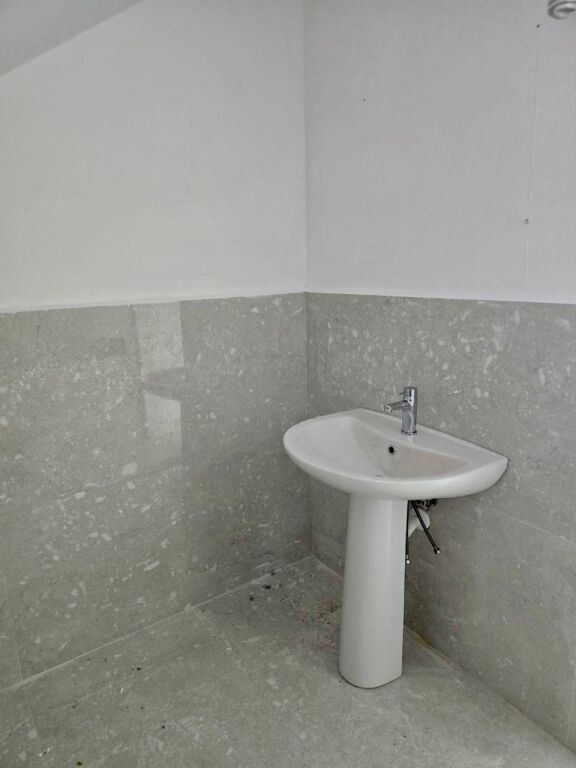 📣 QERA Ambient Biznesi 📍 Prane 21-Dhjetorit ✨  