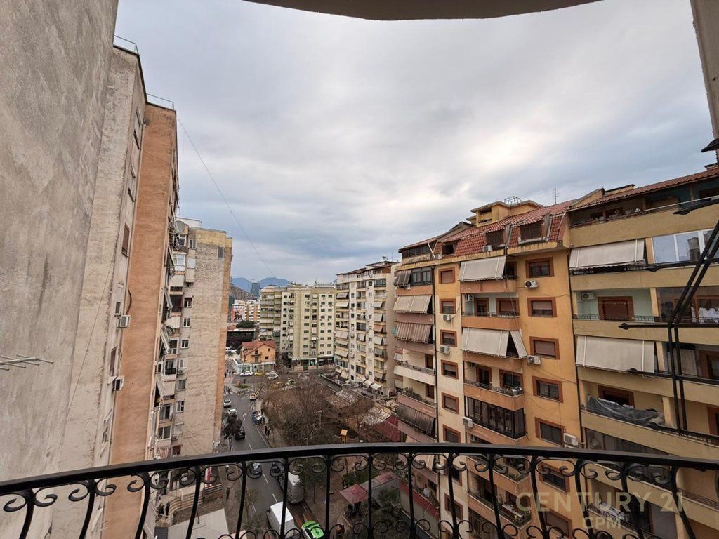 AFFITTASI APPARTAMENTO 2+1 NEL COMUNE DI PARIGI