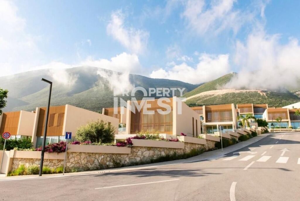 VILË NË SHITJE – GREEN COAST