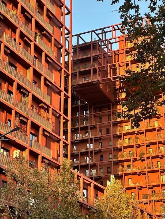 Apartament 2+1+2 për shitje te Tirana Garden Building, në Rr. e Kavajës.