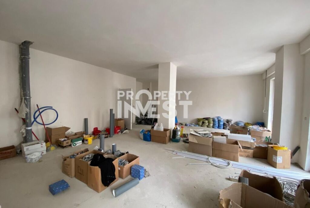 Ambient zyrash per qira tek Komuna e Parisit