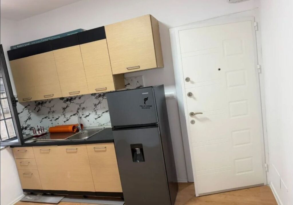 ZYRE ME QERA 50 M2 RRUGA E DURRESIT 65.000 LEKE FH-60416