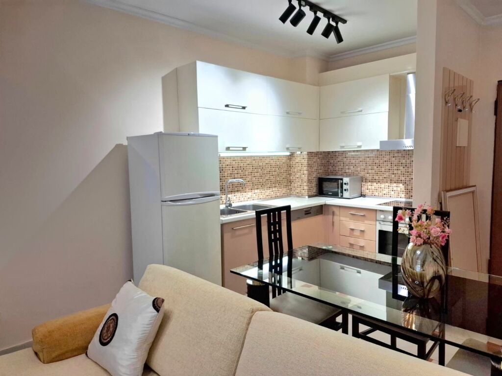 1+1 apartment for rent near the Zoo!