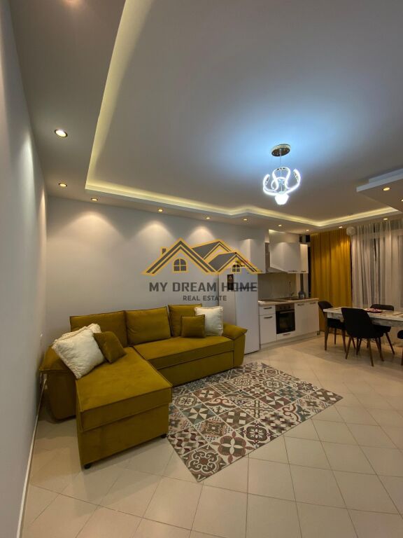 GARSONIERE TE SHKEMBI I KAVAJES, PER SHITJE!