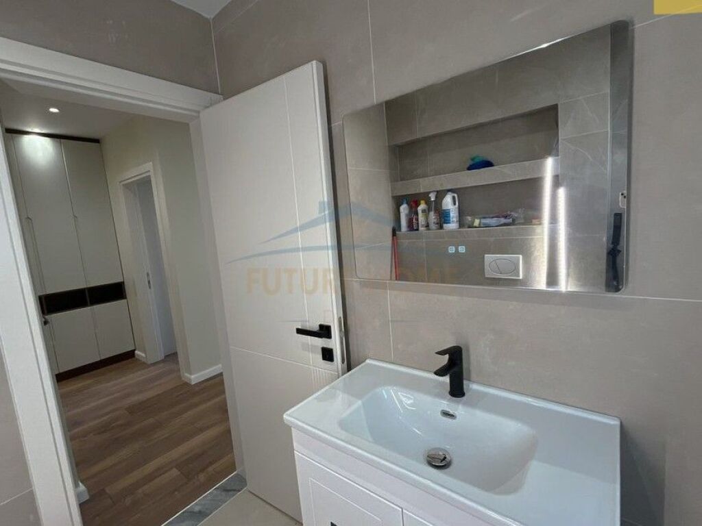 For sale, Apartment 1+1, Mine Peza, Tirana