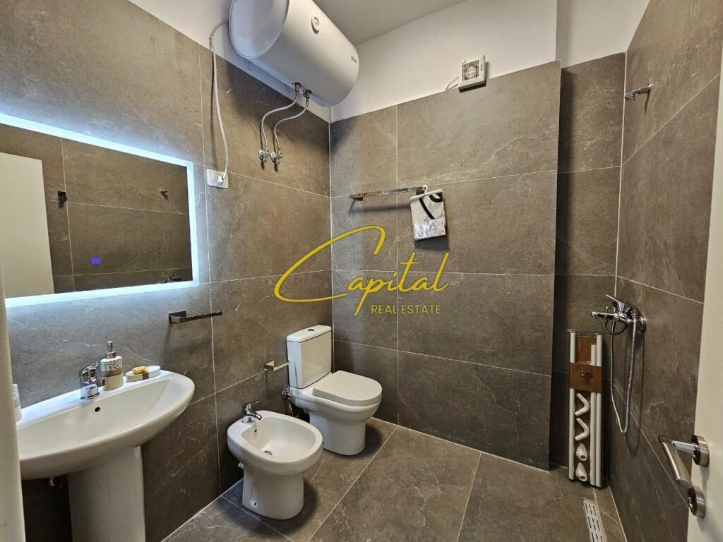 APARTAMENT ME QIRA 2+1 5 MAJI 60.000 LEKE