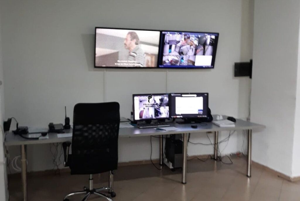 DYQAN ME QERA 55 M2 QENDER 70.000 LEKE FH-64171