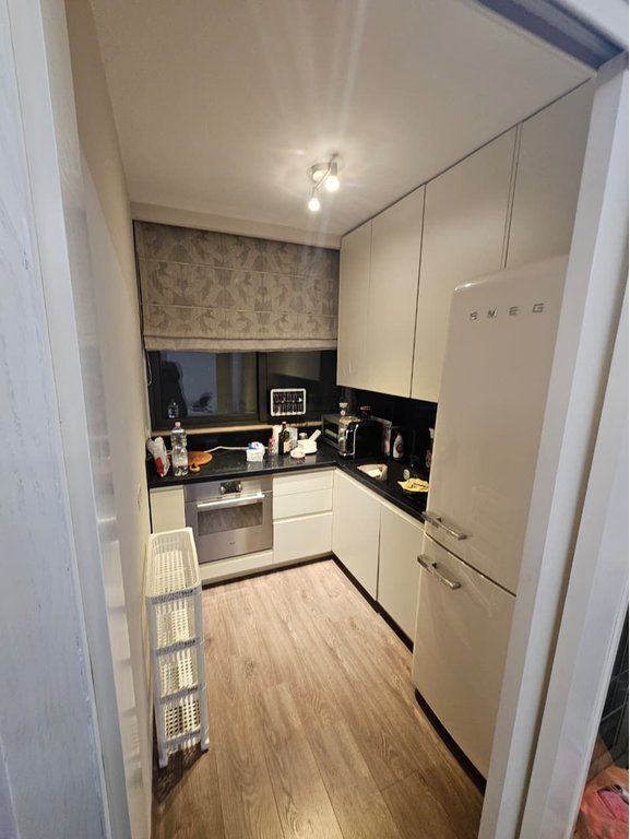 JEPET ME QIRA APARTAMENT 3+1+2 ME POST PARKIMI PRANE LIQENIT TE THATE