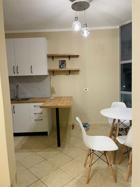 For rent 1+1 fully furnished 420 eu elevator