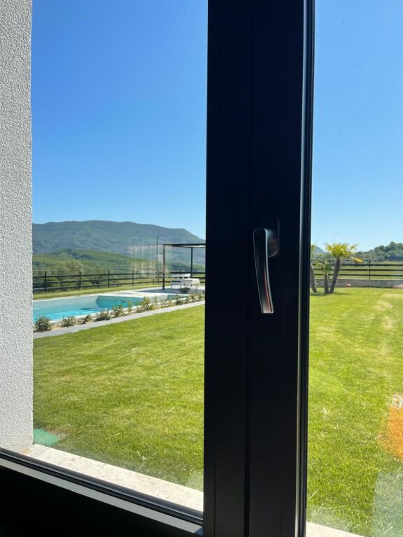 🏡 Vilë për Shitje – Daias, pranë TEG