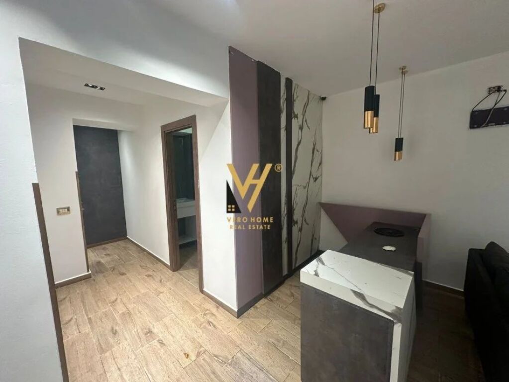 JEPET AMBIENT BIZNESI 100 M2 ME QERA TE SHESHI WILLSON 120.000 LEKE