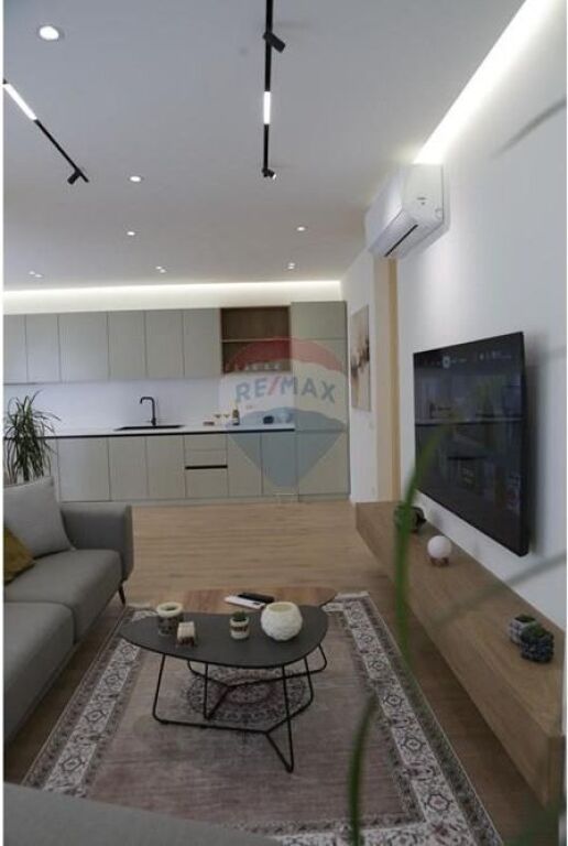 Appartamento - In Affitto - Zogu I Zi, Tirana