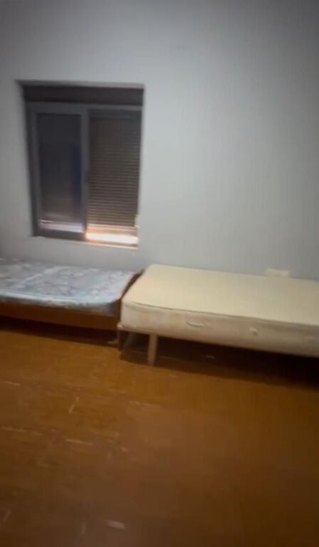 Apartment 1+1 for rent, near the United School (near the Faculty of Medicine) 400 thousand lek