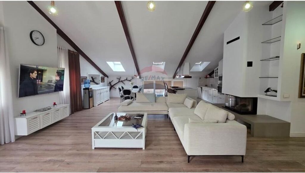 Penthouse me qira, Secret Garden