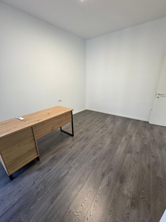OFFICE FOR RENT KIKA 2