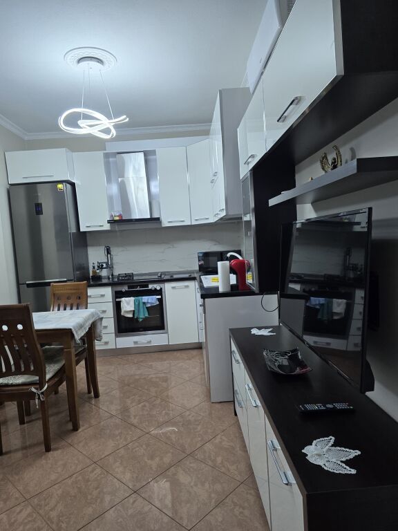 Apartament me qera 2+1 ne Qender