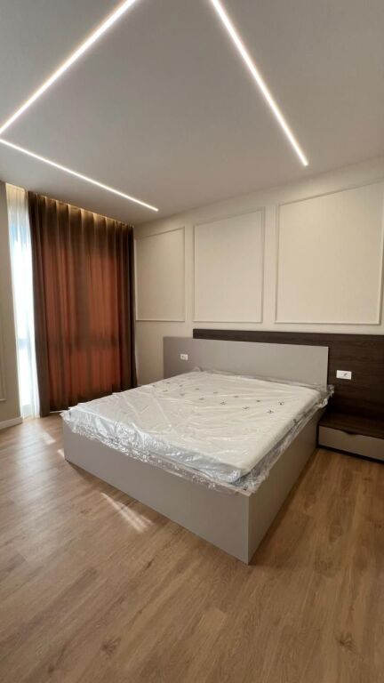 Vile 3 kateshe me qera tek Liqeni i Thate