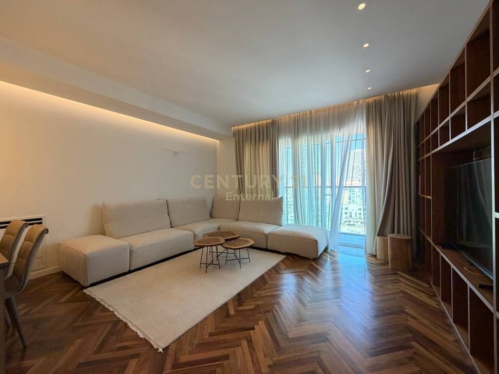 JEPET ME QIRA APARTAMENT 2+1+2 ME POST PARKIMI TEK AMBASADOR 3